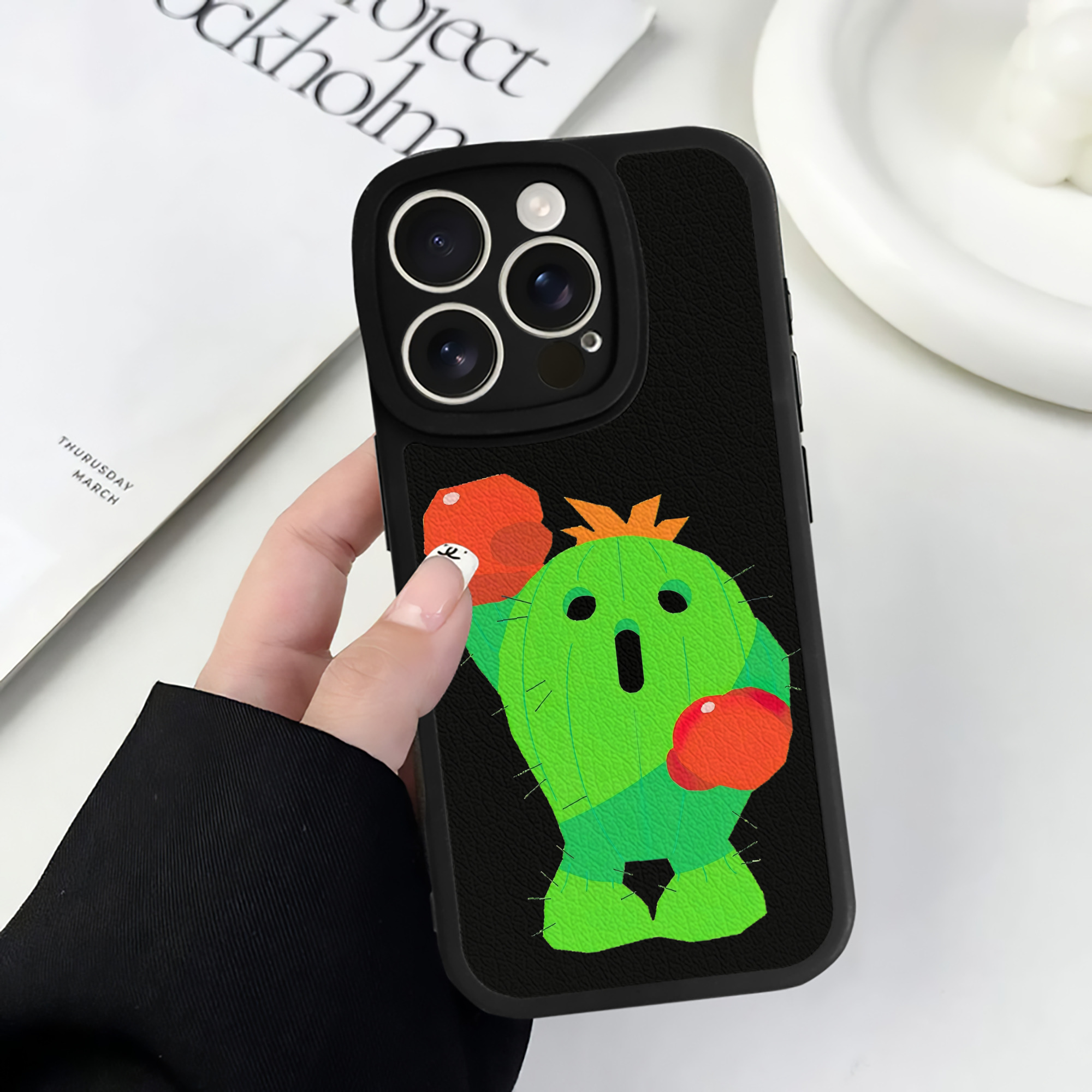（画像用） Digimon デジタルモンスター/デジモン 【iPhone 16シリーズ対応】シリコンスマホケース（レザー調） 材質：シリコン